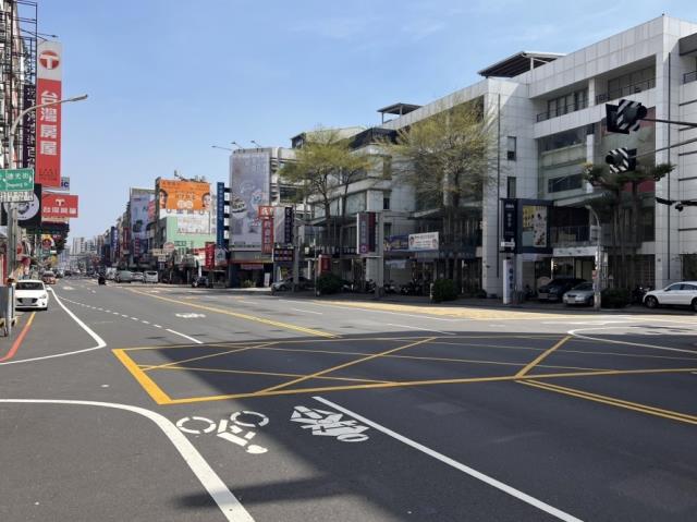 台南東區店面-7