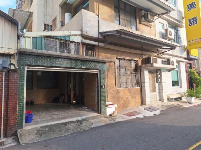 台南東區透天-11